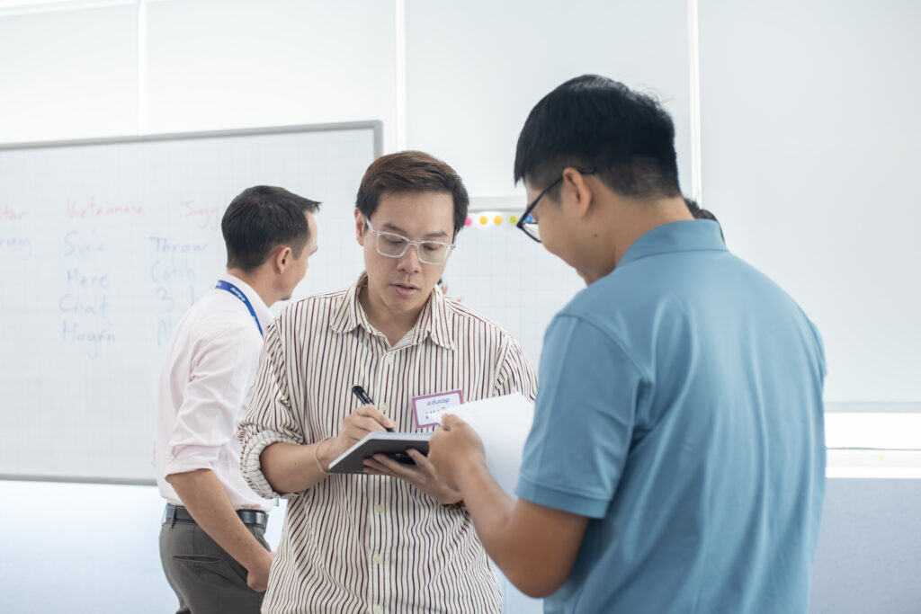 Việc học cách "nhường sân" cho học trò không phải là giáo viên làm ít đi, mà là làm việc một cách có chiến lược hơn.