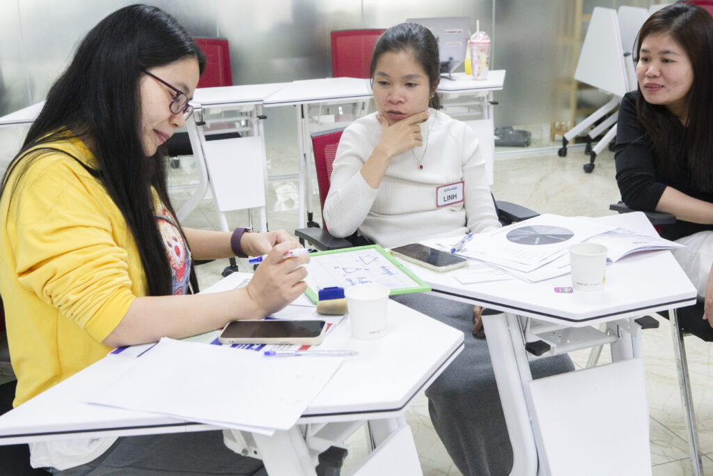 EMI mở ra những cơ hội nghề nghiệp nào cho giáo viên Toán/Lý?