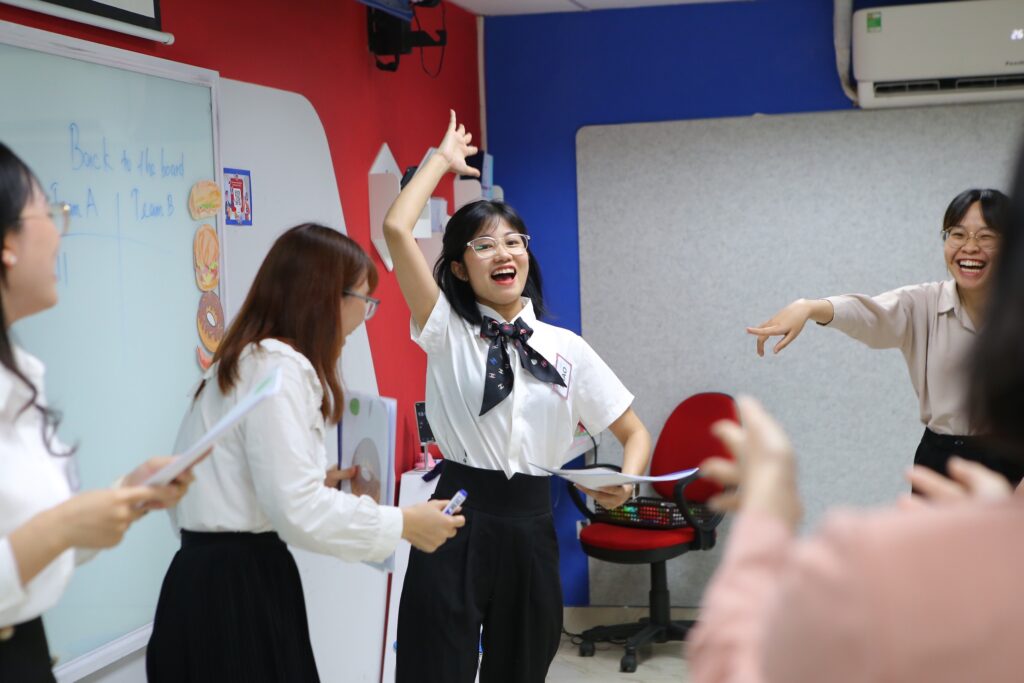 KHẢO SÁT NĂNG LỰC TIẾNG ANH CỦA GIÁO VIÊN: TÍN HIỆU THAY ĐỔI TRONG LỘ TRÌNH PHÁT TRIỂN NGHỀ NGHIỆP