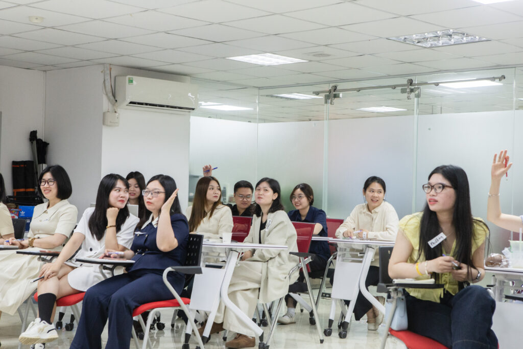 Giảng dạy môn học bằng tiếng Anh (EMI)